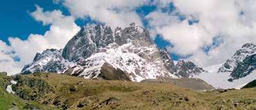 GRUZIE POZNÁVACÍ ZÁJEZDY KRÁSY ZAKAVKAZSKA za přírodou a památkami s krásnými trekovými túrami hora Kazbeg Vydejte se s námi do Gruzie, která se může chlubit nejen výjimečným historickým dědictvím,