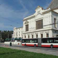 V dojezdové vzdálenosti do 15 minut najdete obchodní centrum Campus Square i Vaňkovku. Sportovní nadšenci ocení také nedalekou sportovní halu DRFG arena, lanový park či koupaliště Riviéra.