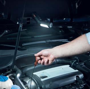 na vás udělá dojem intenzitou světla 1 200 luxů ve vzdálenosti 0,5 m a teplotou