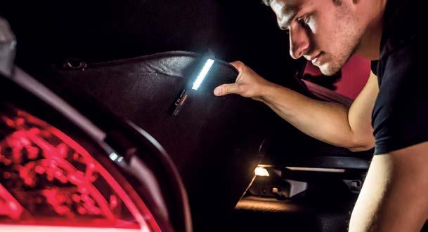 LED svítilna je snadno a flexibilně upevnitelná díky malým rozměrům a