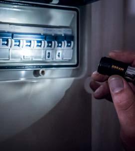 160 lumenů, nebo úzký paprsek s 75 lumeny.