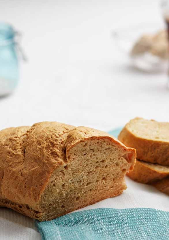 Zázvorový chléb s Coca-Colou Porce: cca 700g Doba přípravy: 30 min Doba pečení: 1h + 1h kynutí Obtížnost: průměrná Zkuste šumivou, lahodnou chuť této nečekané kombinace!