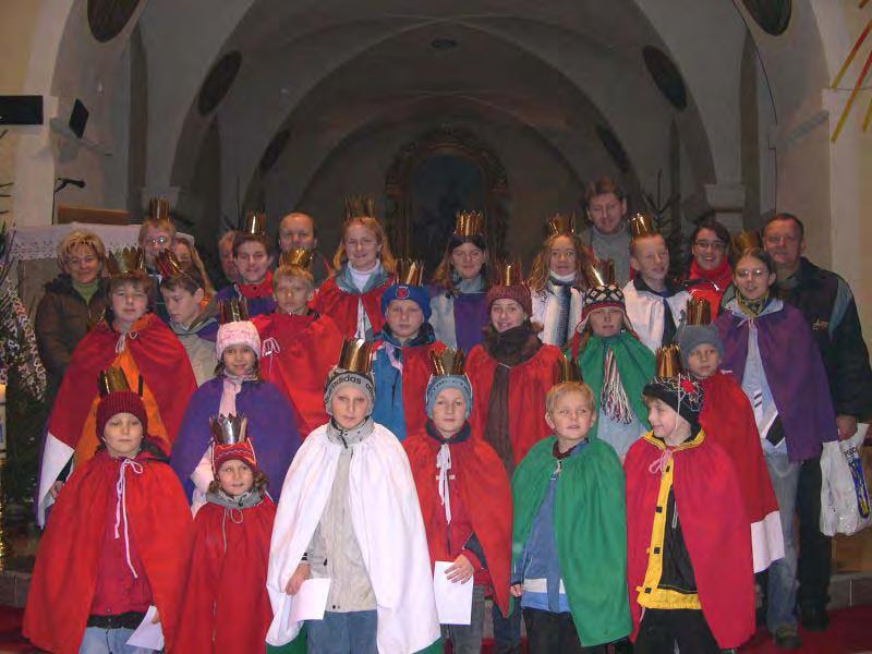 Ze života farnosti Pozlovice Rok 2007 Tak jako každý rok i letos se v naší farnosti konala Tříkrálová sbírka. Začátek této sbírky začalo požehnáním koledníků v kostele.