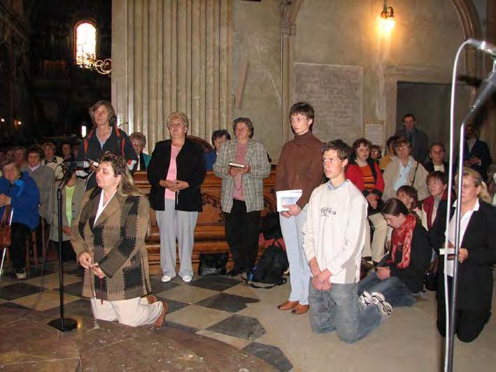 Každoročně se naše farnost zúčastňuje děkanátního modlitebního dne na Velehradě. Naše farnost měla v letošním roce na starost modlitbu růžence, který začal v 16 h. Poté se konala adorace a od 18 h.