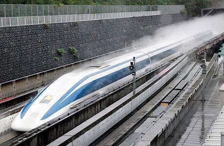 Chuo Shinkansen Po dlouholetých zkouškách japonského systému JR-Maglev bylo rozhodnuto o výstavbě tratě mezi městy Tokio a Nagoja s plánovaným prodloužením do Ósaky, přičemž současná zkušební trať v