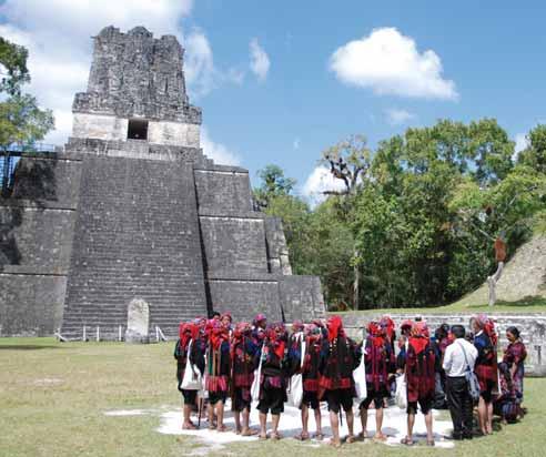 [GUH ] Velký okruh Guatemalou a Hondurasem Guatemala Chichicastenango Panajachel Atitlán Tzutuhuil de Santiago Santa Lucia Cotzumalguapa Antigua Copán Quetzal Flores Lago Petén Itzá Tikal Rio Dulce