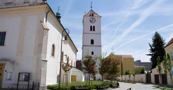 Ubytování Stravování Vinařství Strážnice i STRÁŽNICE Město Stra z nice je oblíbeným cílem turistů, které láká svými památkami, folklorními tradicemi i bohatým kulturně společenskými životem.