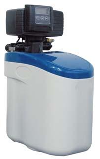 napojení 230V/50Hz/5W spotřeba soli na regeneraci 1 litru změkčovací náplně 130 g atesty i pro užití na změkčení pitné vody RZF 0,5-20-BNT RZF 0,5-20-5600 Průtok 0,5 m 3 /h Dodávka zahrnuje kompletní