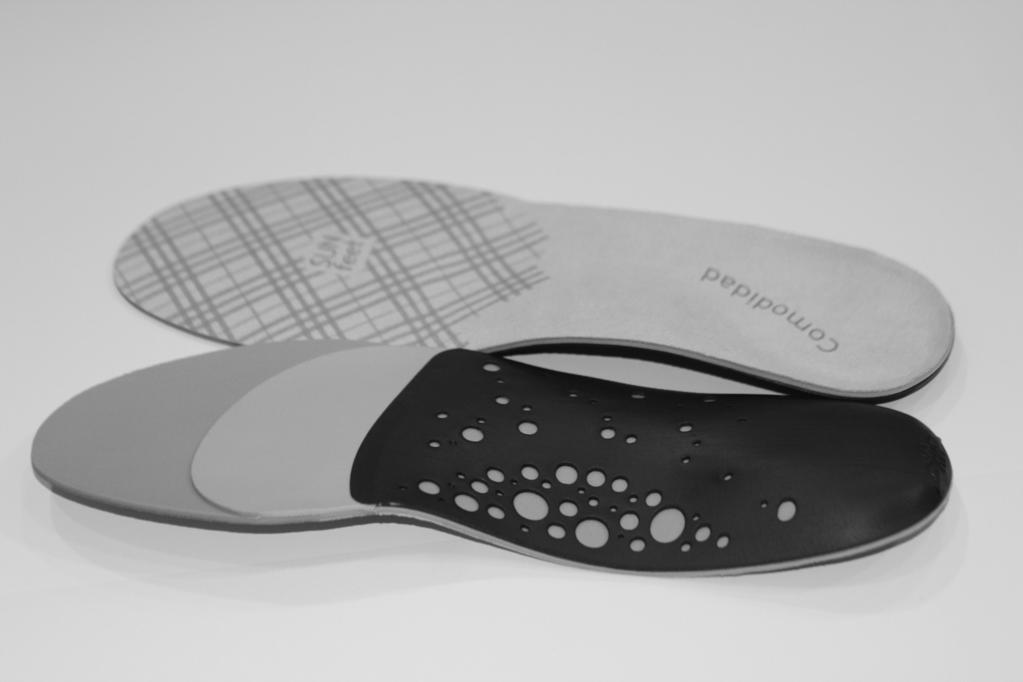 KAPITOLA 3 Uplatnění 3D tisku v současnosti jednoduše postaví do 3D skeneru nohu a skener okamžitě pořídí její 3D model.
