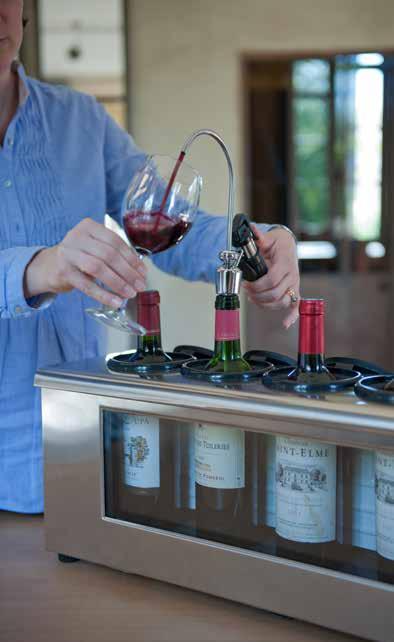 Pro skloubení často protichůdných požadavků a zajištění maximální ochrany vína vyvinula firma La Sommelière různé druhy zařízení, přímo určené k tomuto účelu.