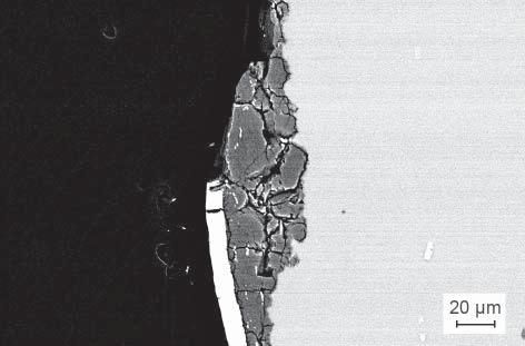 AZ31 alloy with deposited coat after exposition in NaCl solution; a) surface, b) cross-section ZÁVÌRY Cílem experimentální práce byl návrh procesu předúpravy substrátu a optimalizace vlastního