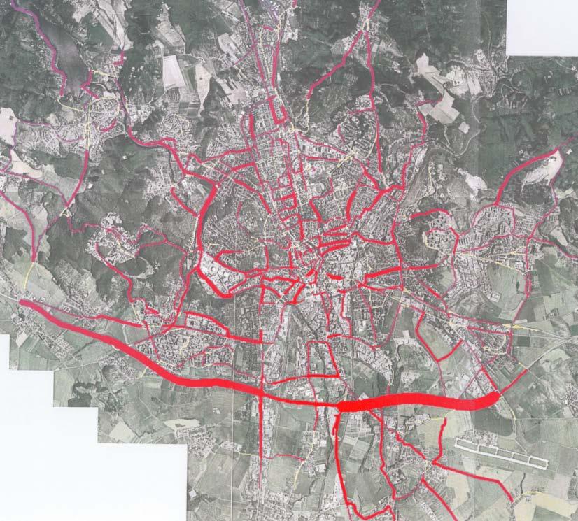 Obrázek 49 - Úseky s nejvyšším počtem dopravních nehod v roce 2012. Zdroj: Podklad pro Akční plán městské mobility.