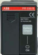 Životnost baterie se pak zkracuje v případě, že napájecí jednotka SACE PR030/P je použita také pro provádění zkoušek vybavení jističe (Trip Test) a autotestu.