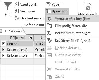 Tímto jste filtrovali záznamy podle dvou polí. Obrázek 2.23: Filtrování podle dvou polí, kde první je v hlavičce označené jako filtrované, a výběr možností filtrování u druhého pole 6.