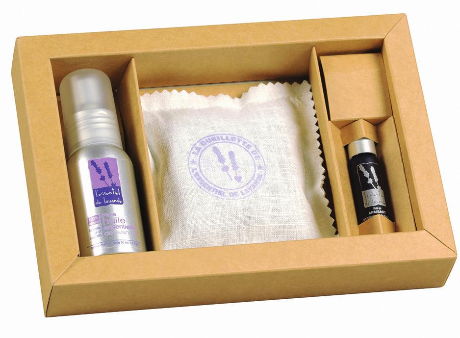 Dárkové sady kapky-polštářek-roll-on CORG Dárková krabice obsahuje sáček se sušenými květy levandule na provonění vaší skříně, bot či kabelky.