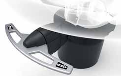 Volanty v italské kvalitě V nabídce značky Ultrafl ex najdeme tři nové varianty volantů o průměru 35 cm. Model Grimani je sportovní s ergonomickým držením.
