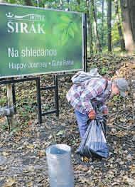 večerní. Všichni tak budou mít dostatek času, aby svým blízkým přišli zapálit svíčku nebo položit květinu, vysvětlila náměstkyně primátora Hana Jeníčková.