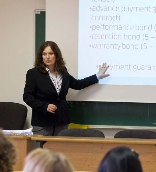 ČR, solečnou obchodní olitiku Evroské unie aj.). Pro studenty ravidelně řiravuje setkání s odborníky z raxe, ro širší odbornou komun