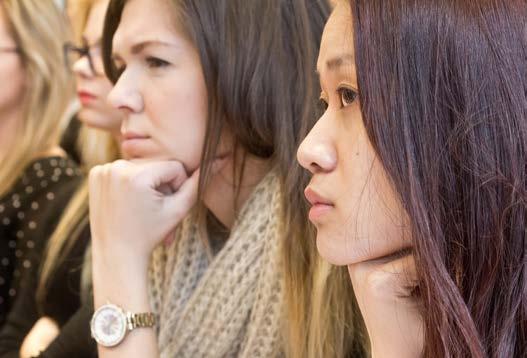 Studenti, kteří doloží doklad o složení mezinárodně uznávaných zkoušek nebo ři řijímacích zkouškách ke studiu na MUP rokáží znalost anglického jazyka min.