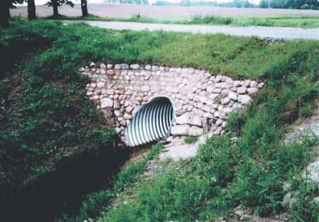 SPIRÁLOVITÌ RÝHOVANÉ TROUBY Z POZINKOVANÉ OCELI HISTORIE Galvanizované ocelové trouby se