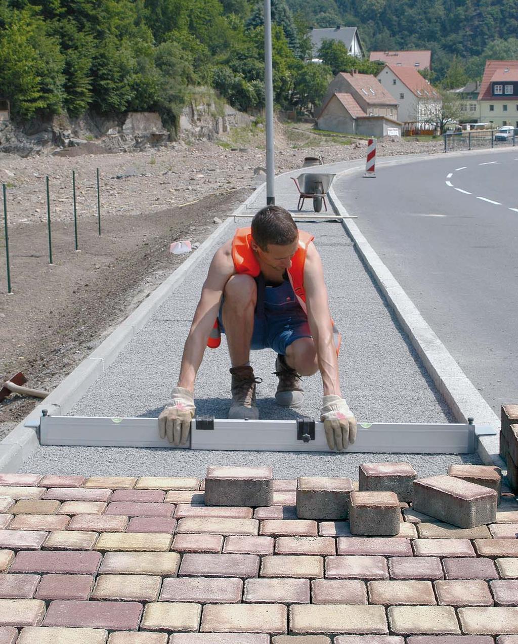 hraniční znaky, podložky a hřeby 13 řízení zemních strojů 29-30 hledačky kovů a