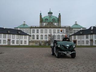 Elektromobily ALKE řady ATX jsou dodávány ve dvou verzích a vždy v několika modelech podle potřeb konkrétního zákazníka: Silniční verze: Řada ATX pro provoz na silnicích je homologována pro celou