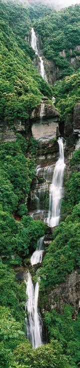 Příroda na Žluté řece a druhé největší vodopády v Číně, hned za vodopády Huangguoshu v provincii Guizhou.