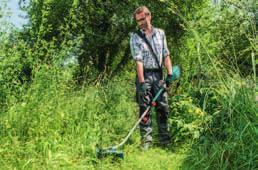 52 Přehled řady univerzálního nářadí AMW RT, nástavec strunové sekačky Průměr sečení 36 cm Průměr žacích nožů 3,5 mm Hmotnost 1,3 kg Celková