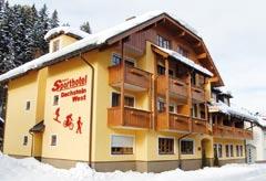 Rakousko Dachstein-West Annaberg Sporthotel DACHSTEIN WEST*** POLOHA: komfortní hotel s rodinnou atmosférou se nachází v centru městečka Annaberg.
