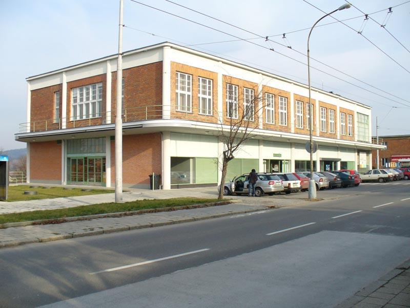 centrum Díly, r.