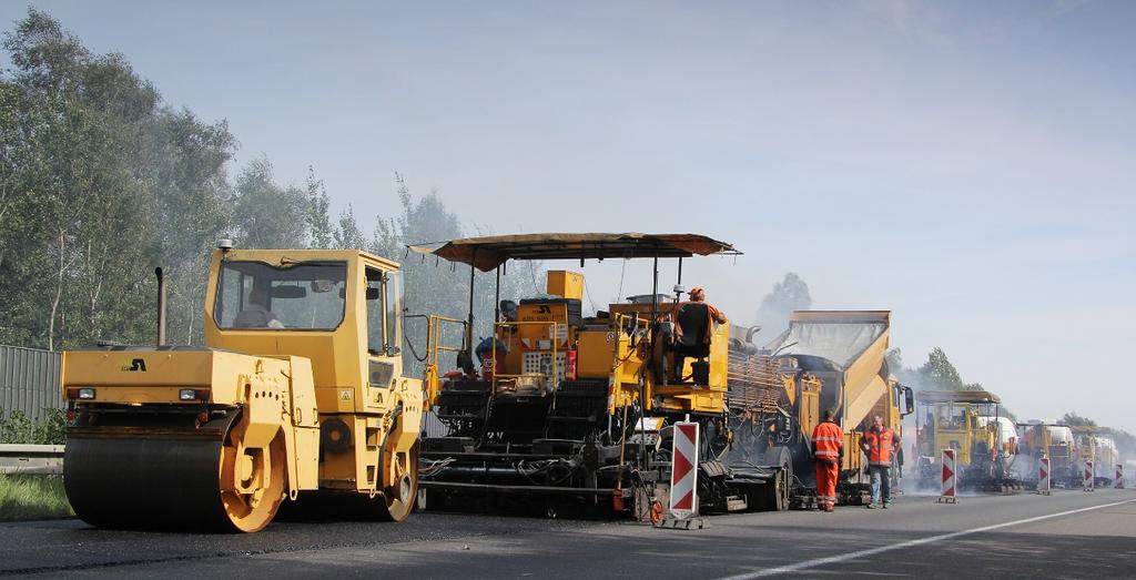 1.2.2 Recyklace asfaltových vrstev netuhých vozovek za horka na místě Recyklace za horka na místě je metoda opravy asfaltových vozovek (obrusné, ložní nebo podkladní asfaltové vrstvy), která spočívá