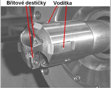 nepřesná kruhovitost a válcovitost, nedodržení jmenovitého průměru Proto se po vrtání otvory zdokonalují dokončovacími operacemi