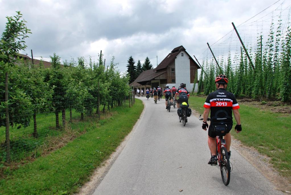 pá 5.7. Steinhausen - Ravensburg Konstanz 75 km sobota 6.7. volný den, pietní akt u Husova kamene neděle 7.