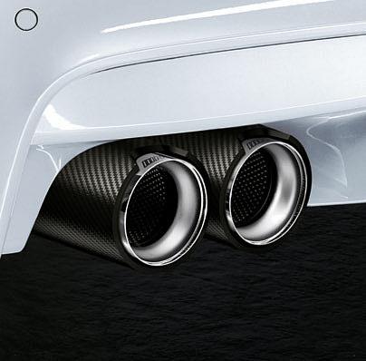 Výfukový systém Díky specifickému tvaru má zvuk výfukového systému, který byl vyvinut zvlášť pro modely BMW M, nesrovnatelně hlubší a jadrnější charakter.