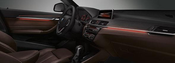 BMW Head-Up Display 1, 2 promítá důležité informace o jízdě přímo do zorného pole řidiče.