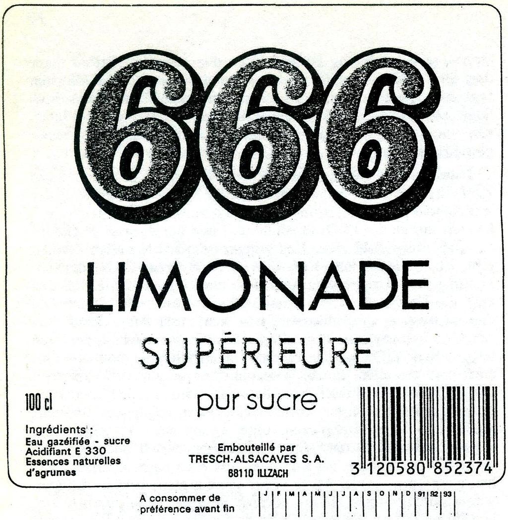 Etiketa láhve francouzské limonády s provokativním názvem