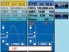 stabilita ±20 ppm; stárnutí ±1 ppm/rok; tolerance 1 mhz Amplituda rozsah 1mV~10Vpp (50Ω) / 1μHz~20MHz; 2mV~20Vpp (naprázdno) / 1μHz~20MHz 1mV~5Vpp (50Ω) / 20MHz~25MHz; 2mV~10Vpp (naprázdno) /