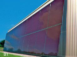 4.7 Předsazená fasáda Dosud nevyužité celistvé fasády nejrůznějších hal lze opatřit modulárně rozšiřitelným, kompletním a výnosným solárním rámcem, aniž by bylo nutno zasahovat do stávající