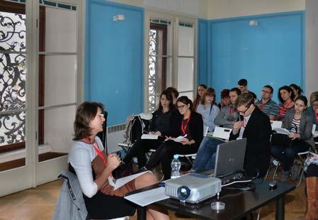 workshopů, kde byly v malých skupinách řešeny kazuistiky a různé lékové problémy.