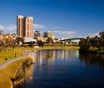 ADELAIDE CAIRNS Kaplan International English, ADELAIDE ADELAIDE je dalším v řadě velkých australských měst, konkurence česky mluvícího okolí zde však bude asi nejmenší.