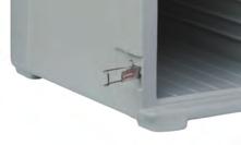 dveří dvě manipulační madla termoport s čelními dveřmi pro uložení: 4x GN 1/1 hl. 40 mm 3x GN 1/1 hl. 65 mm 2x GN 1/1 hl. 100 mm + 1x GN 1/1 hl.