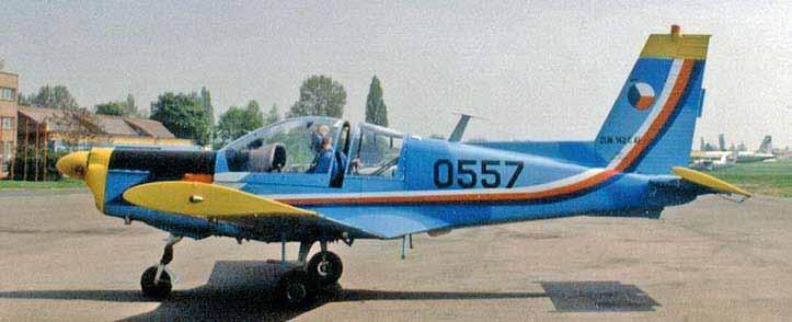 Stav  1993 2004 Cvičný letoun Zlin Z-142C AF s výrobním