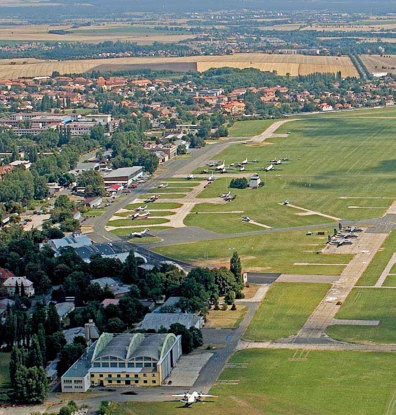 ZÁVĚREM Historie letiště Praha-Kbely je skutečně bohatá a pestrá. Generace leteckého personálu, který zde téměř jedno století pracoval, zažívaly více i méně šťastná období.