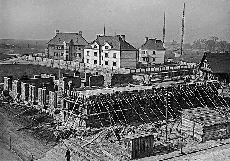 Snímek z výstavby letiště v roce 1923.