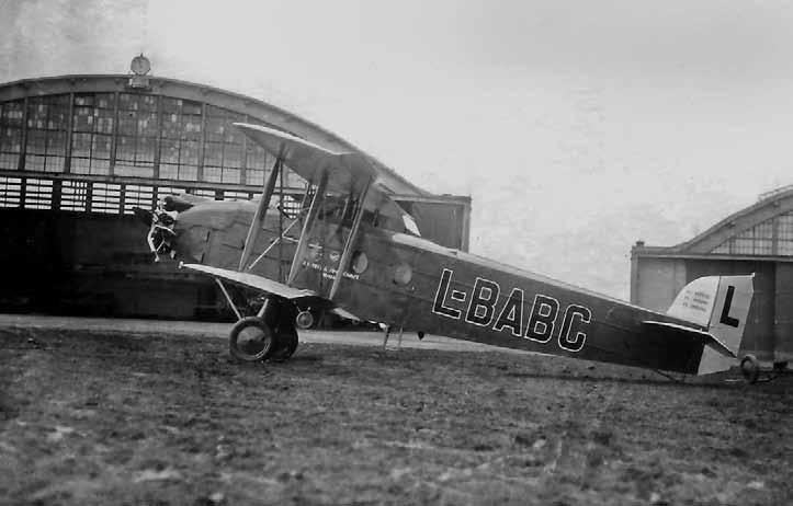 Dopravní letoun Avia BH.25.1 s poznávací značkou L-BABA Československé letecké společnosti.