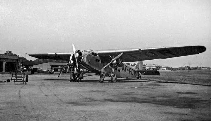 1918 1938 Dopravní letoun Caproni Ca 97 s výrobním číslem 3080 a poznávací značkou OK-BEK Československých státních aerolinií.