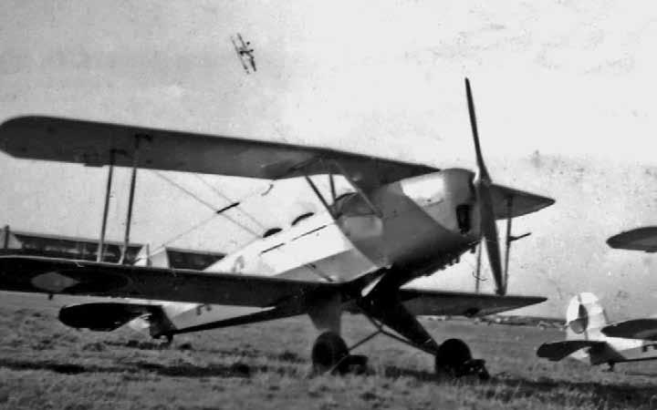 Cvičný letoun Bücker Bü 181 (C-6/C-106), který používala i Cvičná letka 1.