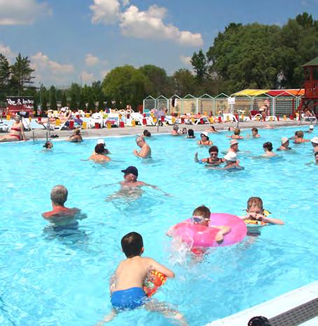 V zimní sezóně bývá otevřená jen vyhrazená část koupaliště se třemi bazény sedací termální (do 40 C), dětský termální (do 32 C) a ochlazovací.