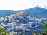 den: přílet na Santorini, transfer do přístavu, trajekt na ostrov Mykonos, transfer do hotelu, ubytování, individuální volno. 2.-4. den: pobyt na ostrově Mykonos se snídaní. 5.
