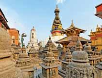 Výprava k Swayambhunath (první buddhistická stúpa, postavená tibetskými mnichy před 2500 lety. Odpoledne návštěva aprohlídka Patanu.